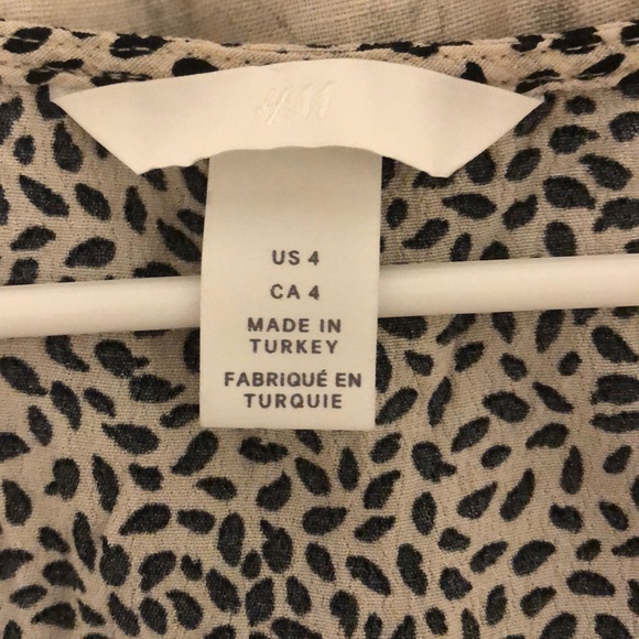 Patterned H&M Blouse - Picture 2 of 2